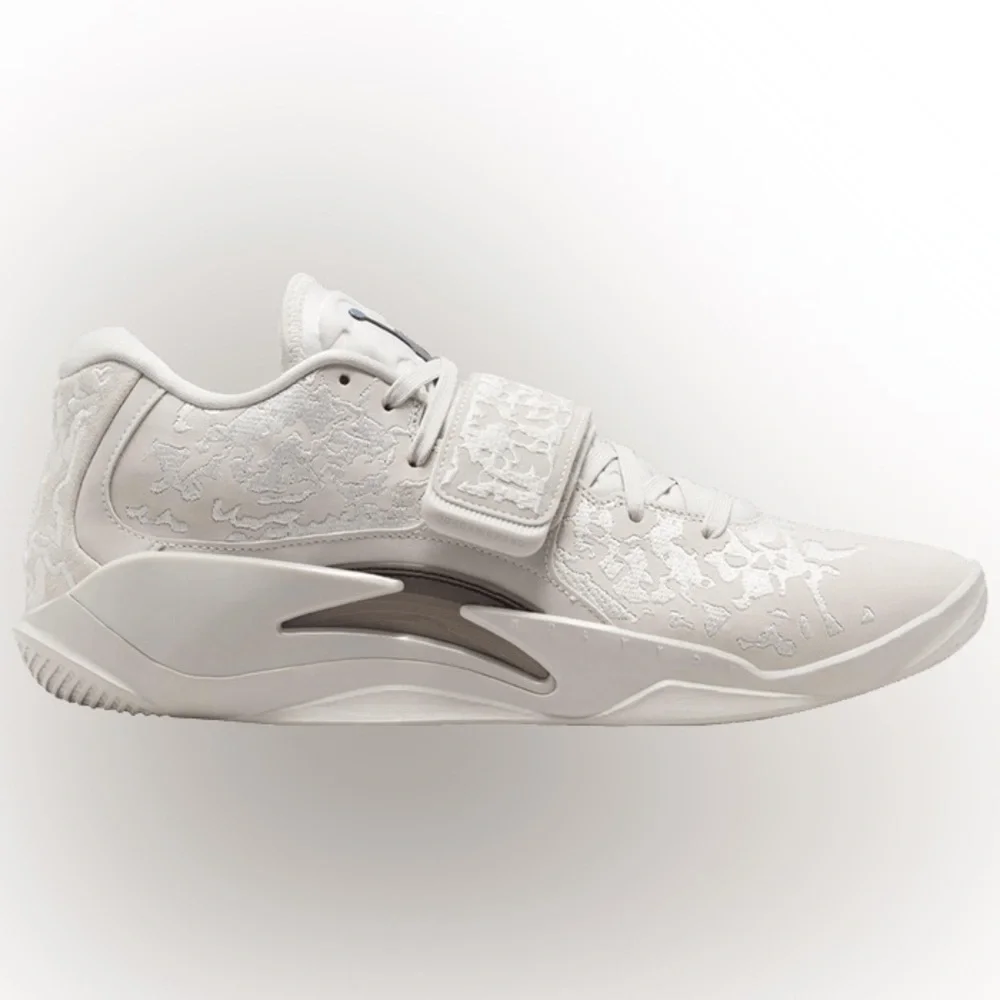 Nike. Air Jordan Zion 3 M.U.D. SE 'Light Bone'. Size 6.5.